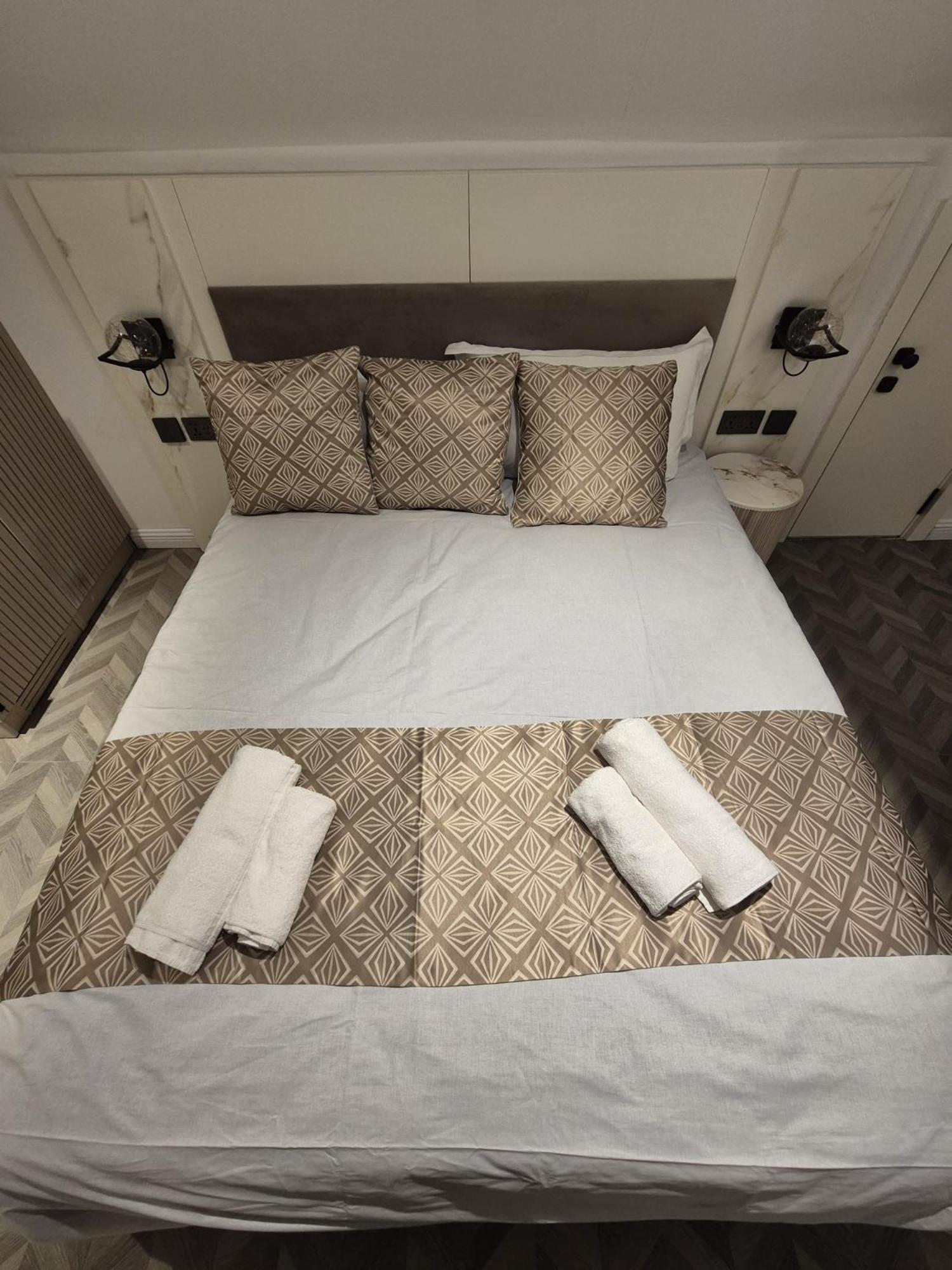 Rosemay Hotel Near London Heathrow Airport Hayes  Buitenkant foto